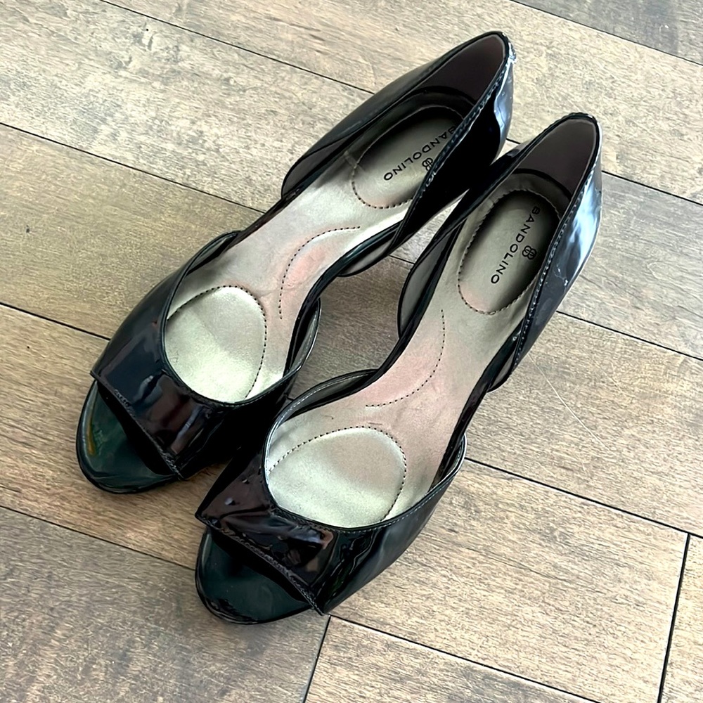Bandolino Peep Toe Heel